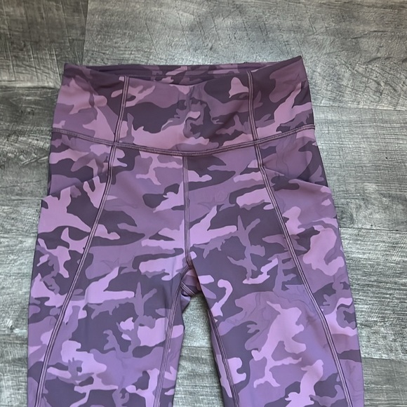 #102. Lululemon Time To Sweat Crop 23" - Picture 11 of 14